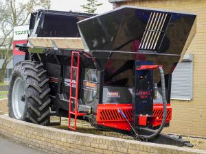 Cross Muck Spreader